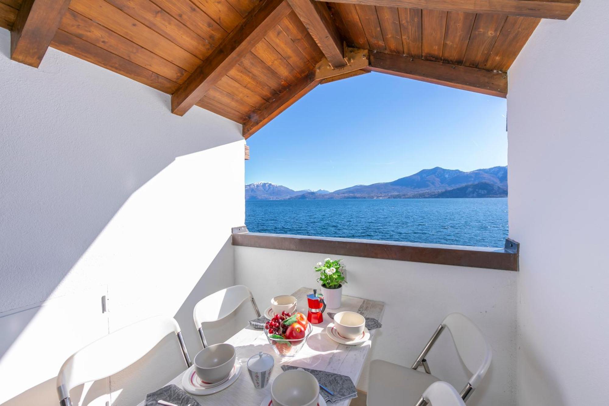 Blu Lake Apartment On Ghiffa Beach - Happy Rentals Ngoại thất bức ảnh